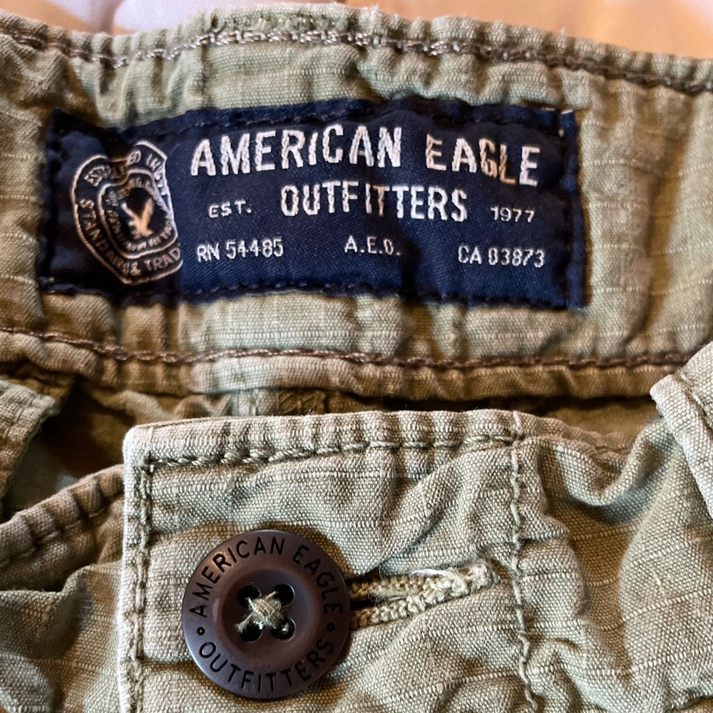 American Eagle Longboard style shorts.preowned!